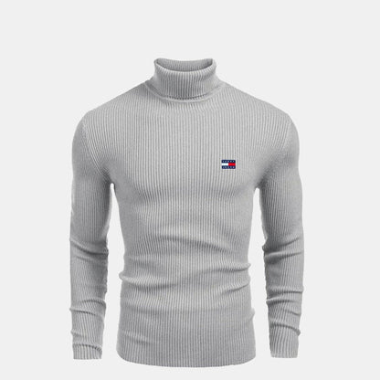 TH -Turtlenck cABLE-knit Wool Sweater